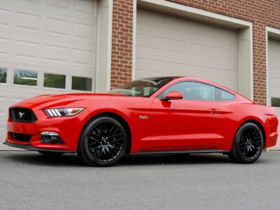 Ford Mustang GT Fastback V8