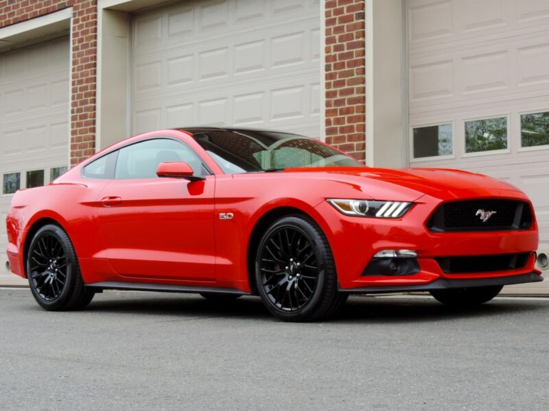 Ford Mustang GT Fastback V8