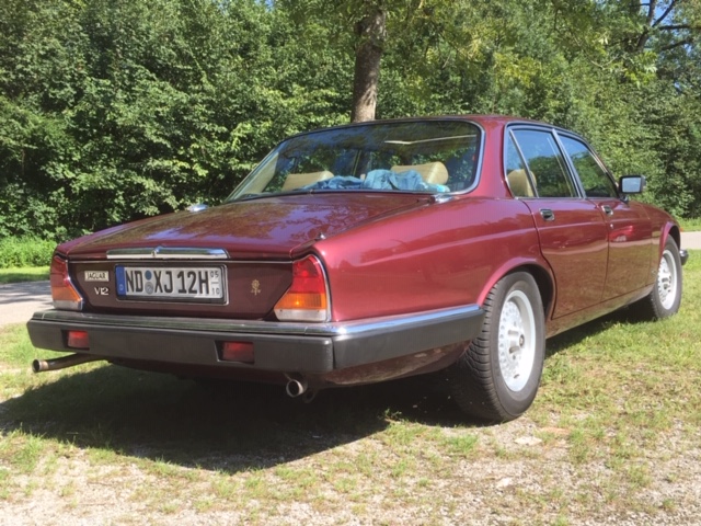 Jaguar XJ12