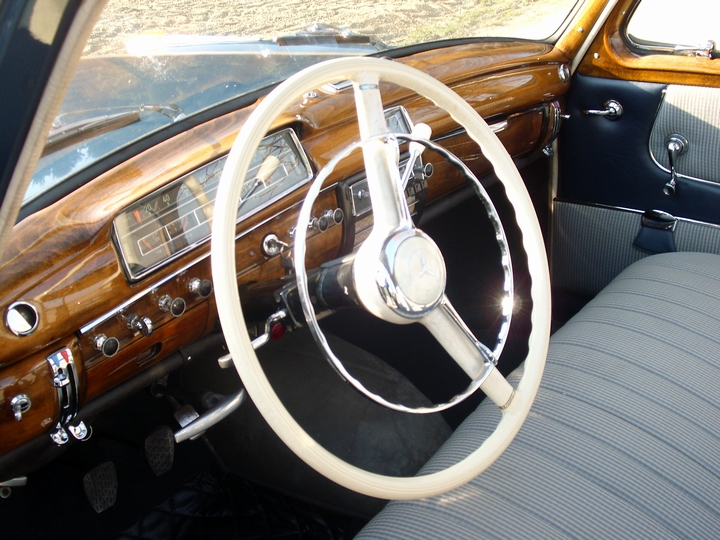 Mercedes Benz 220 S Ponton