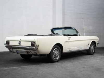 Ford Mustang Cabrio