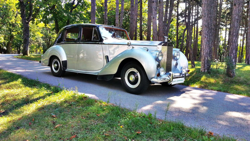 Rolls Royce Silver Dawn